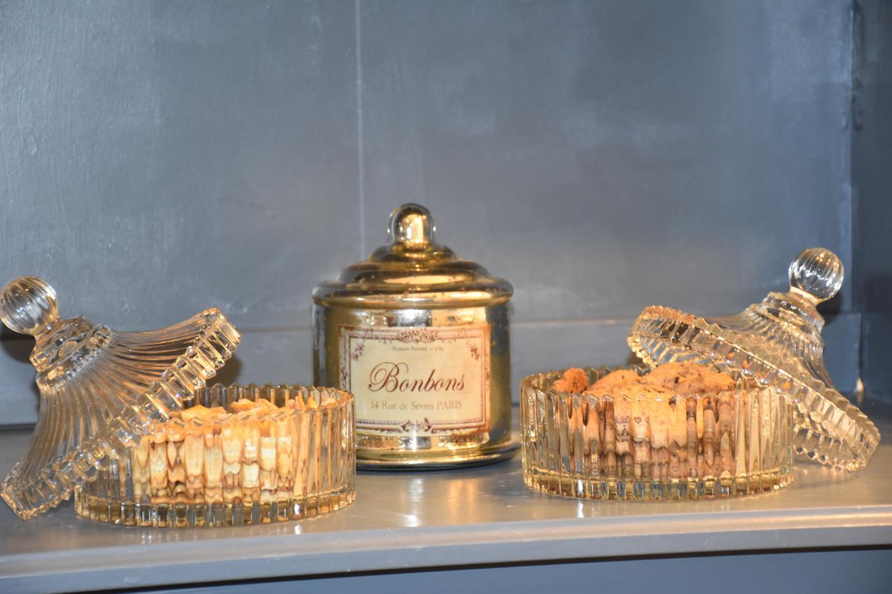 Bed and Breakfast Les Jardins D'Eleusis Murs  Exterior foto